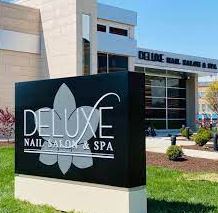deluxe nail salon and spa